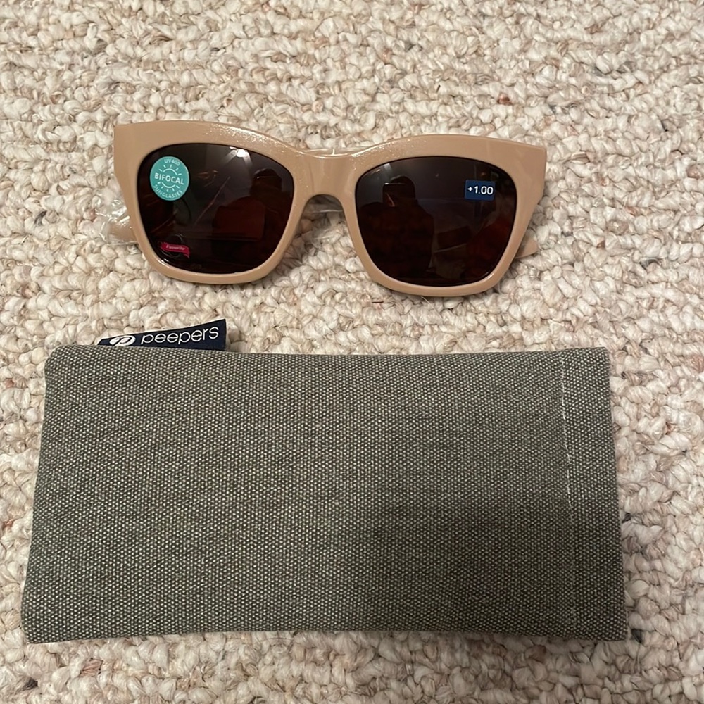 Peepers Sunnies